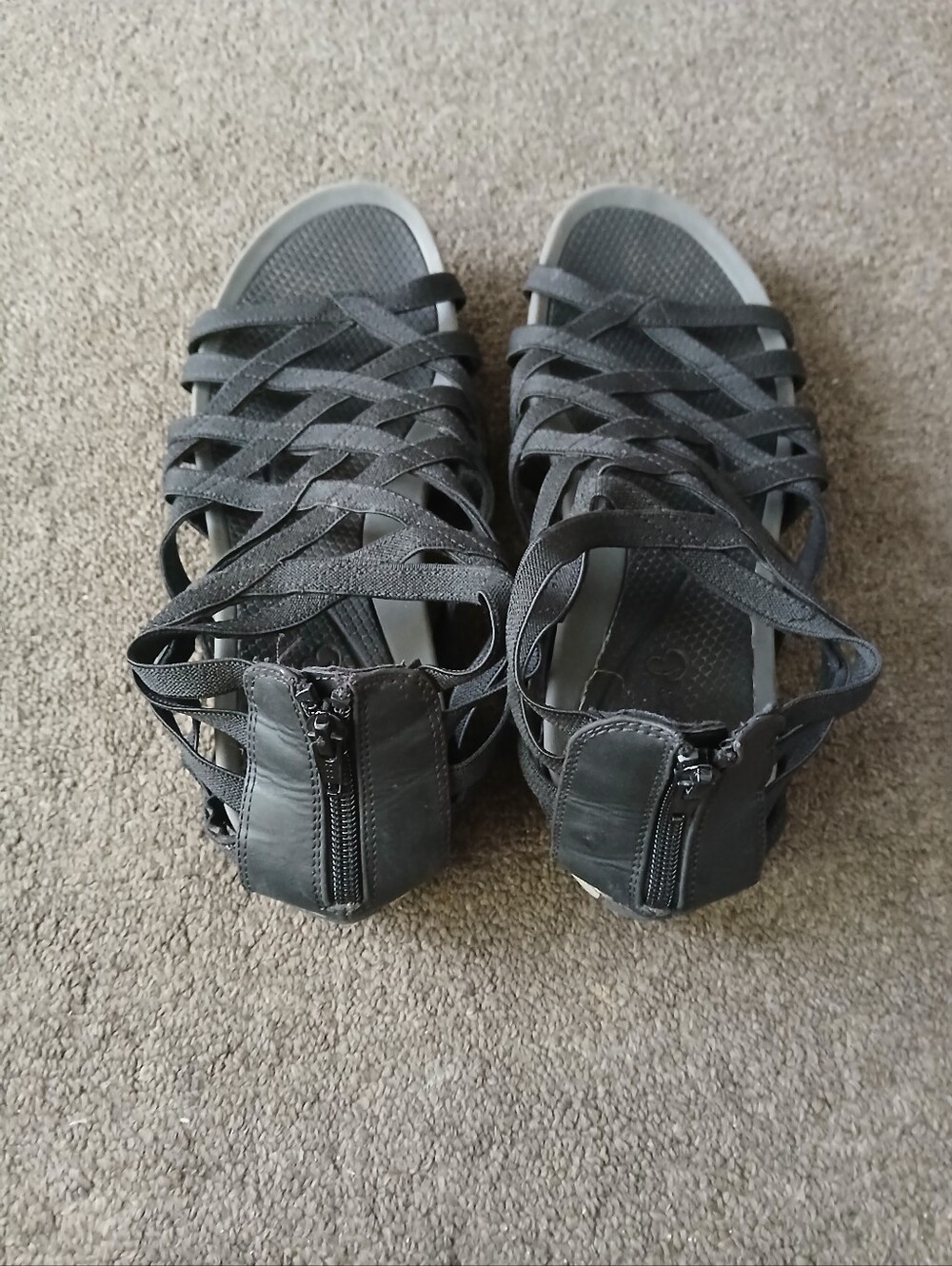 Baretraps Women's Black Strappy Comfort Sandals Size 9M⁶ - Picture 2 of 7
